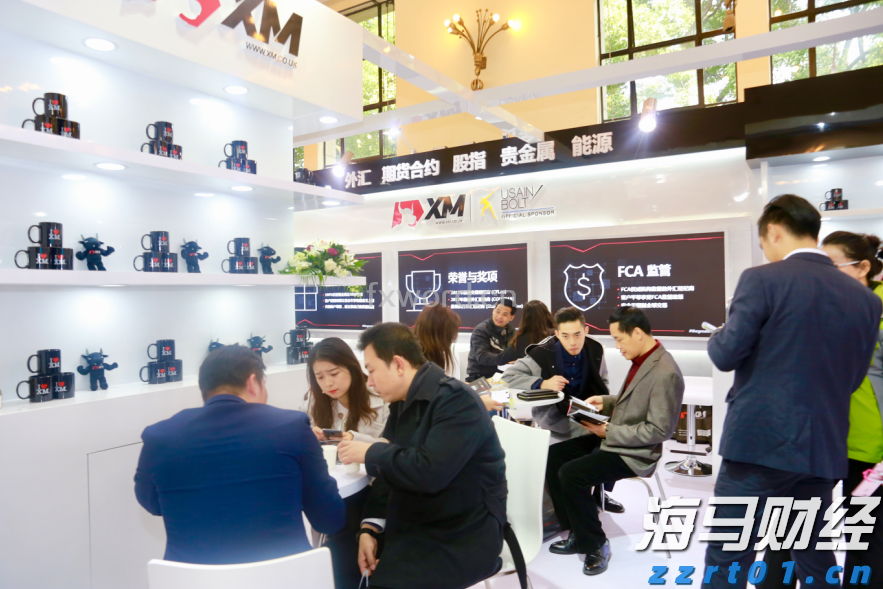 鲍威尔称美联储或需调整政策立场 市场解读为降息信号